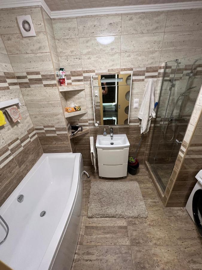 Parizsi Udvar Premium Apartman Apartment Debreţin Exterior foto